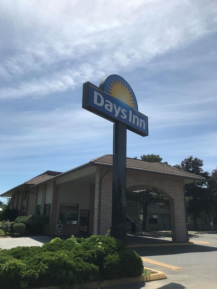 Days Inn By Wyndham Richland Exteriér fotografie